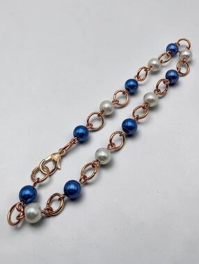 Blue and White Beaded Anklet – Handmade Pearl Style Chain Anklet.